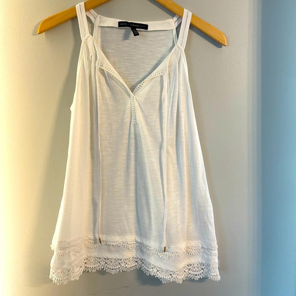 WHBM White Lace Trim Women’s Top